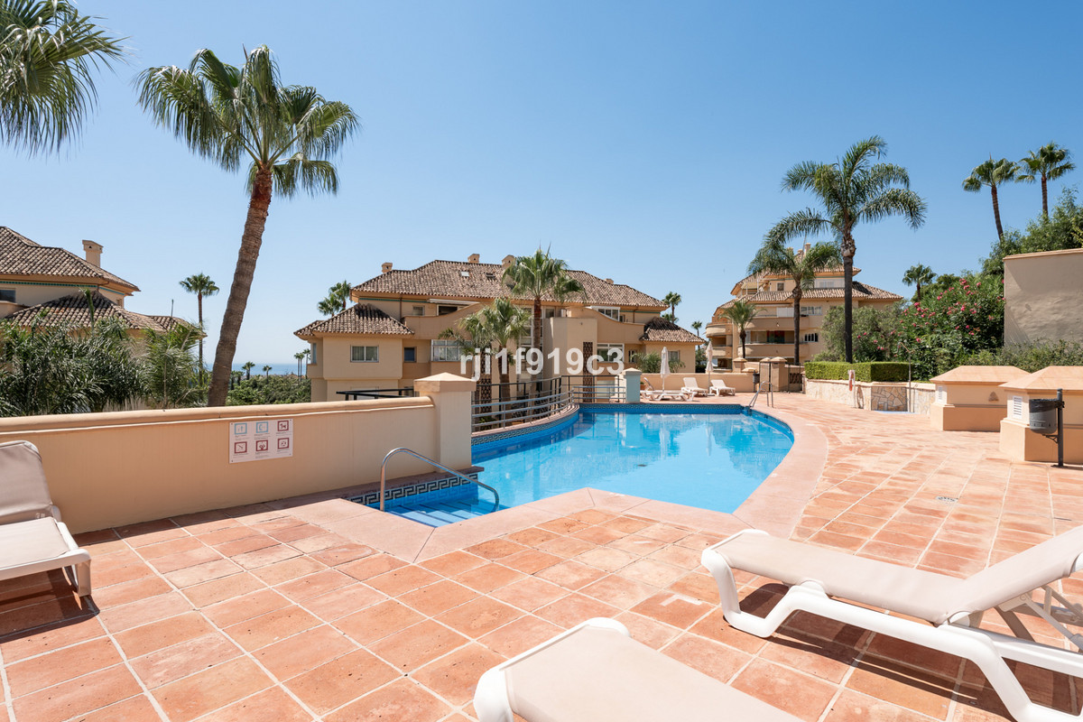 Se vende Apartamento Planta Media de 3 dormitorios en Costa Del Sol, Málaga, España