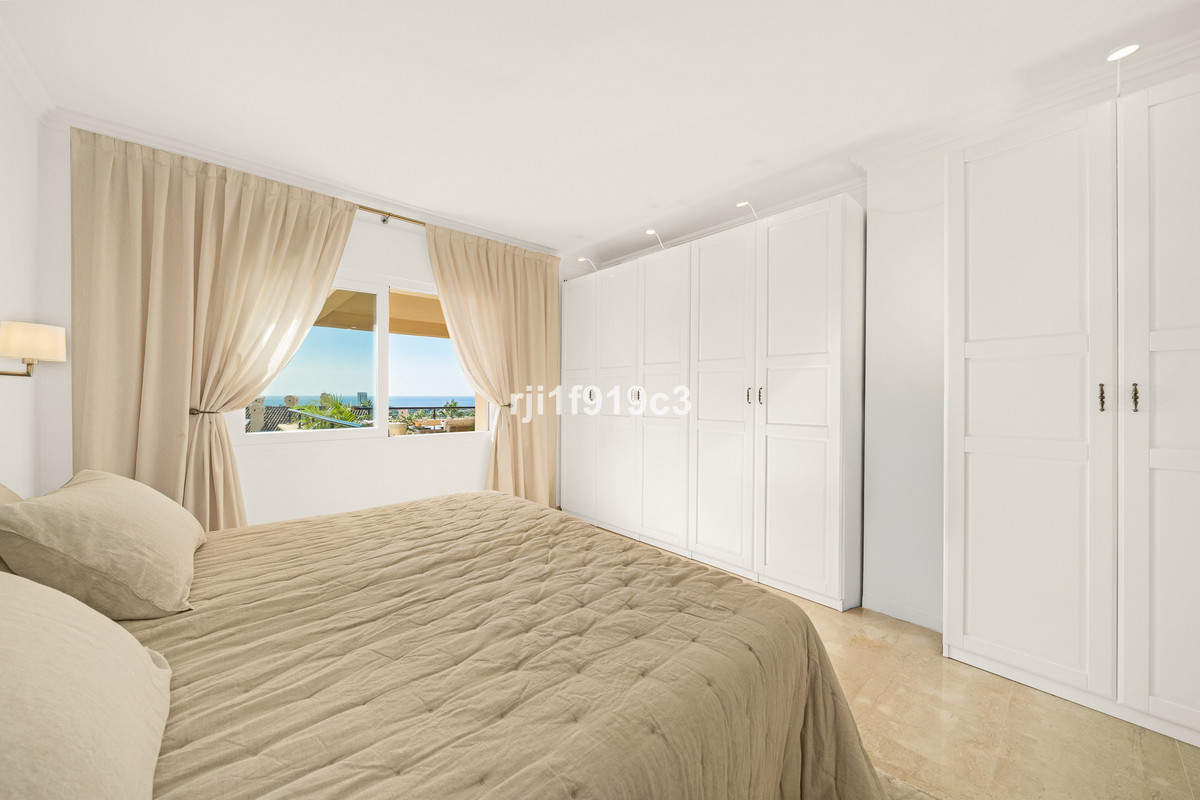 Se vende Apartamento Planta Media de 3 dormitorios en Costa Del Sol, Málaga, España
