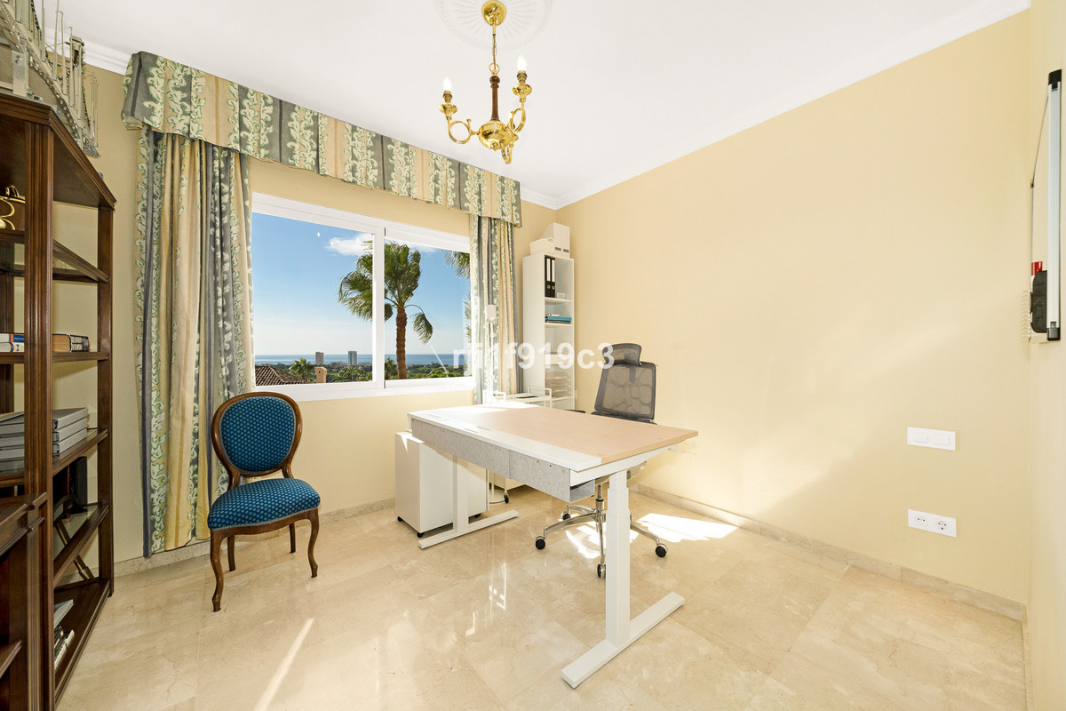 Se vende Apartamento Planta Media de 3 dormitorios en Costa Del Sol, Málaga, España