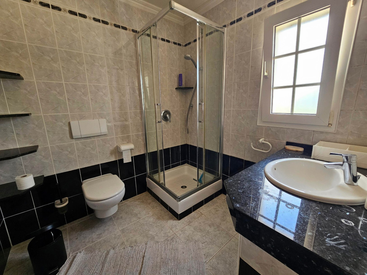Se vende Villa - Chalet de 6 dormitorios en Costa Blanca, Alicante, España