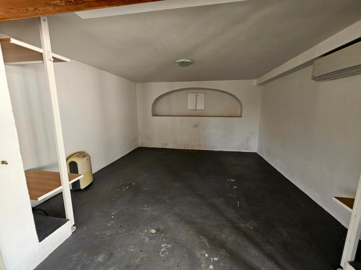 Se vende Villa - Chalet de 6 dormitorios en Costa Blanca, Alicante, España