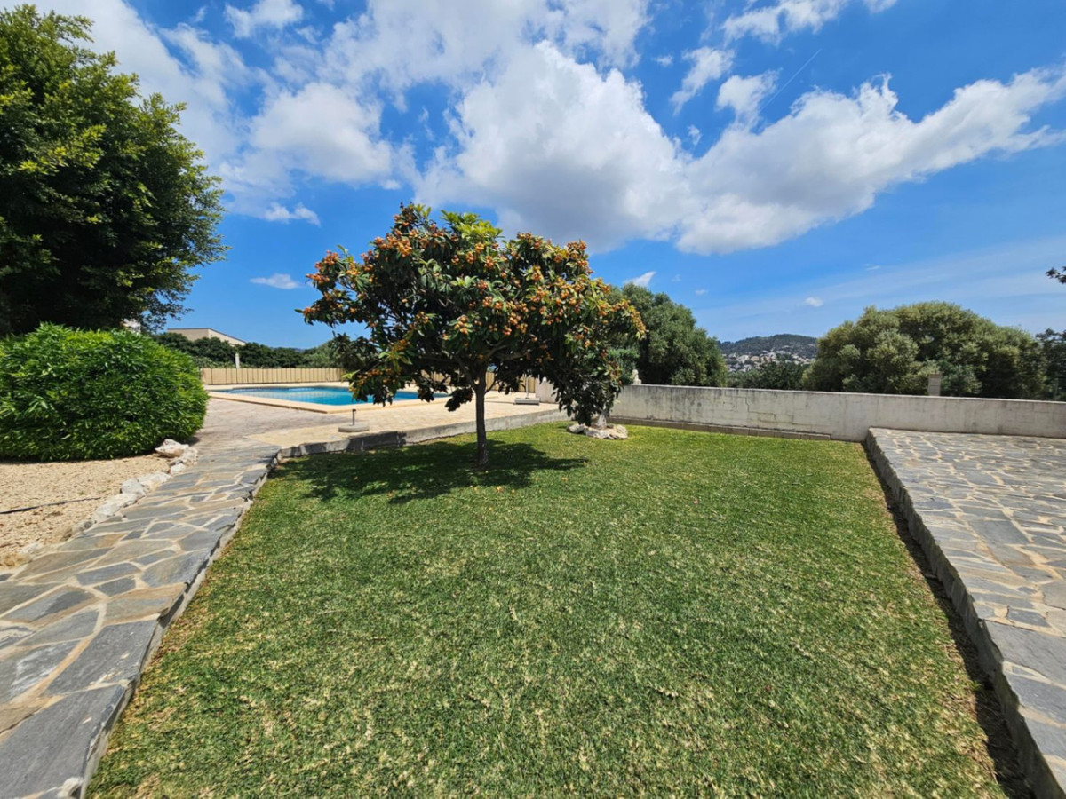 Se vende Villa - Chalet de 6 dormitorios en Costa Blanca, Alicante, España