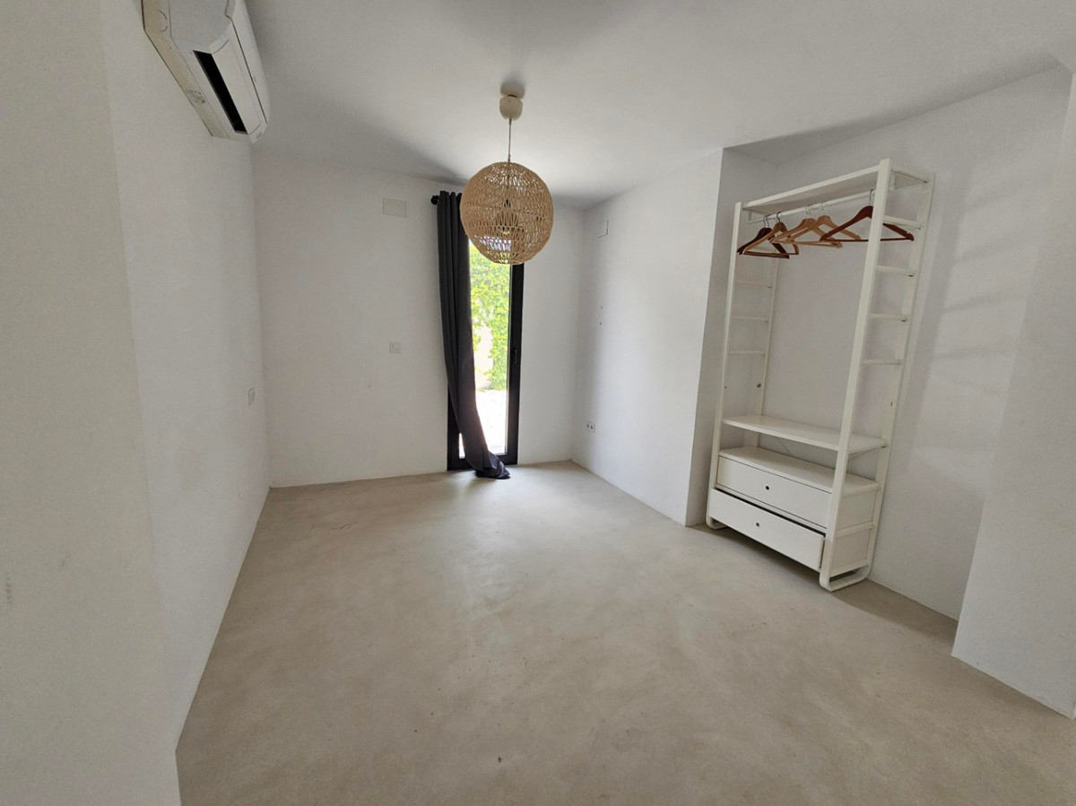 Se vende Villa - Chalet de 6 dormitorios en Costa Blanca, Alicante, España