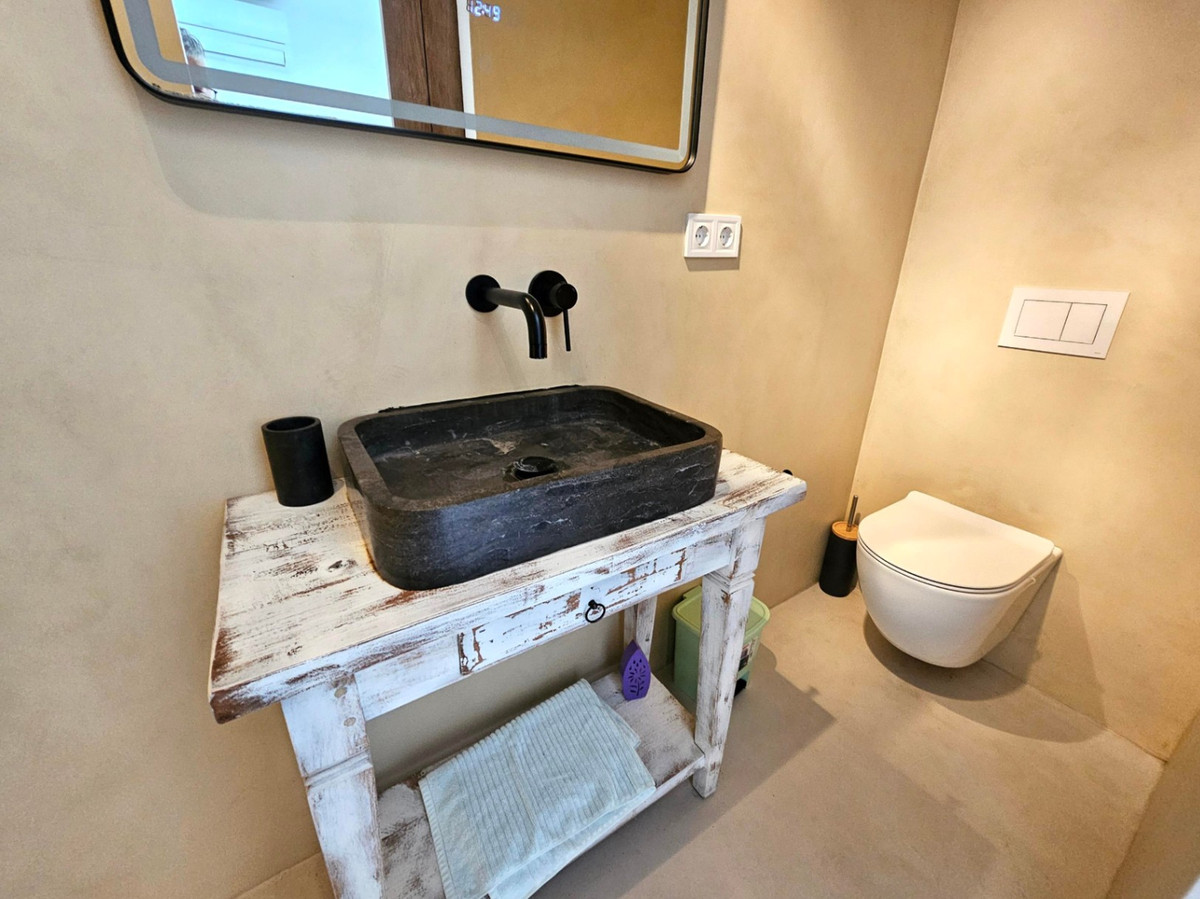 Se vende Villa - Chalet de 6 dormitorios en Costa Blanca, Alicante, España