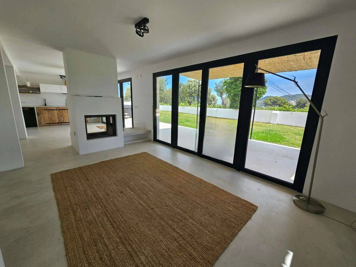 Se vende Villa - Chalet de 6 dormitorios en Costa Blanca, Alicante, España
