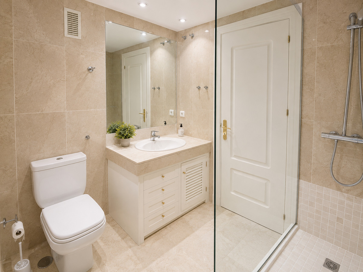 2 Bed Apartment for sale in Nueva Andalucía Costa Del Sol, Málaga, Spain