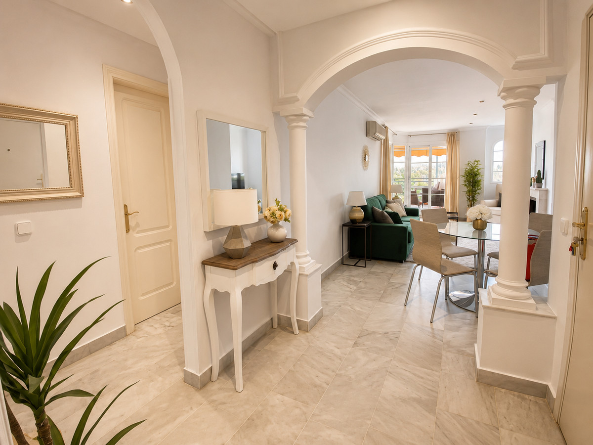 2 Bed Apartment for sale in Nueva Andalucía Costa Del Sol, Málaga, Spain