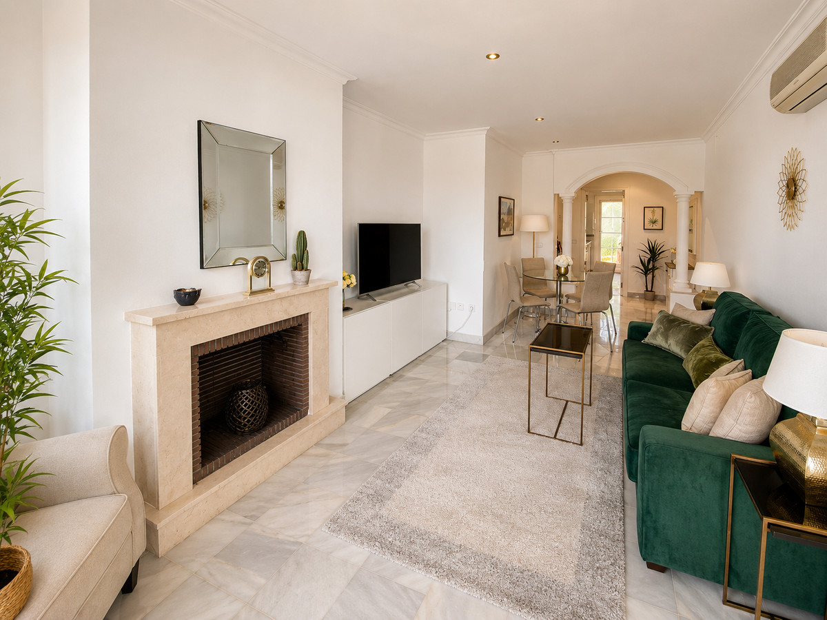 2 Bed Apartment for sale in Nueva Andalucía Costa Del Sol, Málaga, Spain