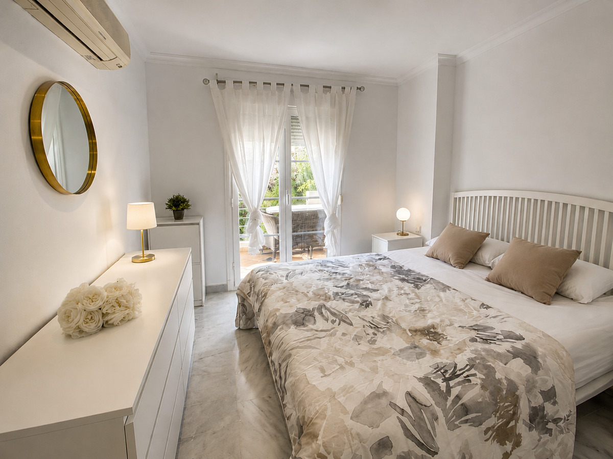 2 Bed Apartment for sale in Nueva Andalucía Costa Del Sol, Málaga, Spain
