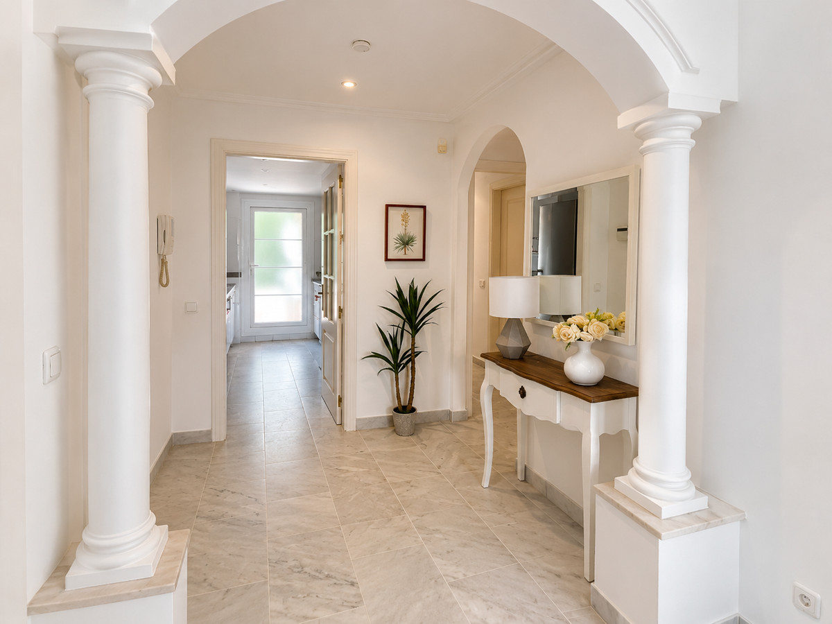 2 Bed Apartment for sale in Nueva Andalucía Costa Del Sol, Málaga, Spain