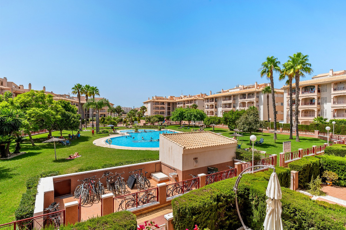 2 Bed Apartment for sale in Playa Flamenca Costa Blanca, Alicante, Spain