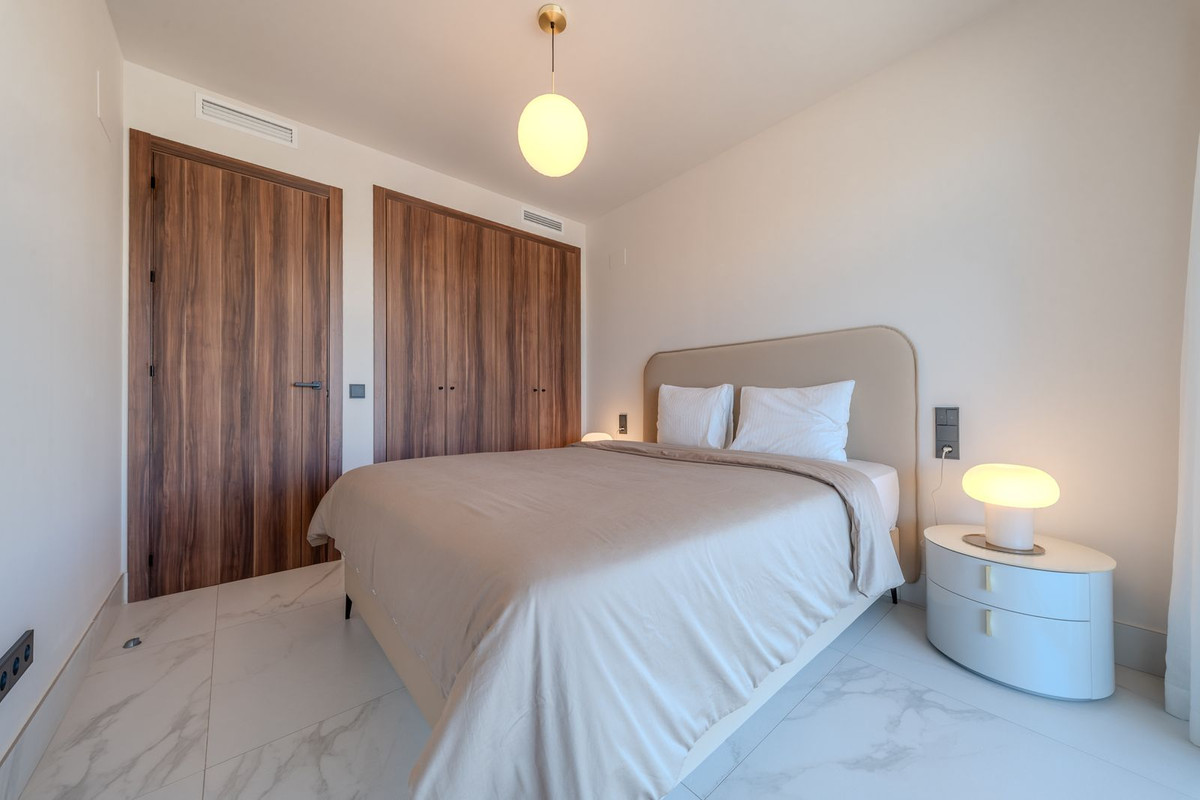 Se vende Apartamento Planta Media de 3 dormitorios en Costa Del Sol, Málaga, España