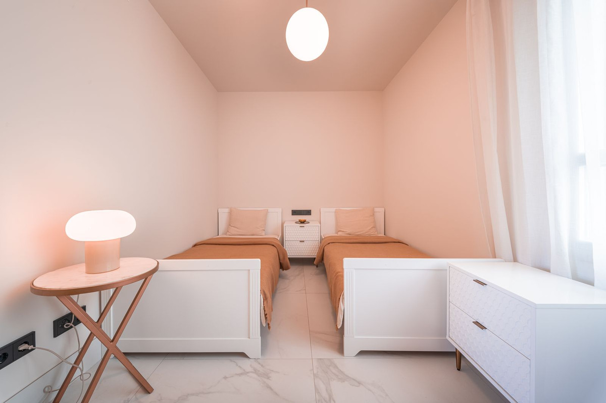 Se vende Apartamento Planta Media de 3 dormitorios en Costa Del Sol, Málaga, España
