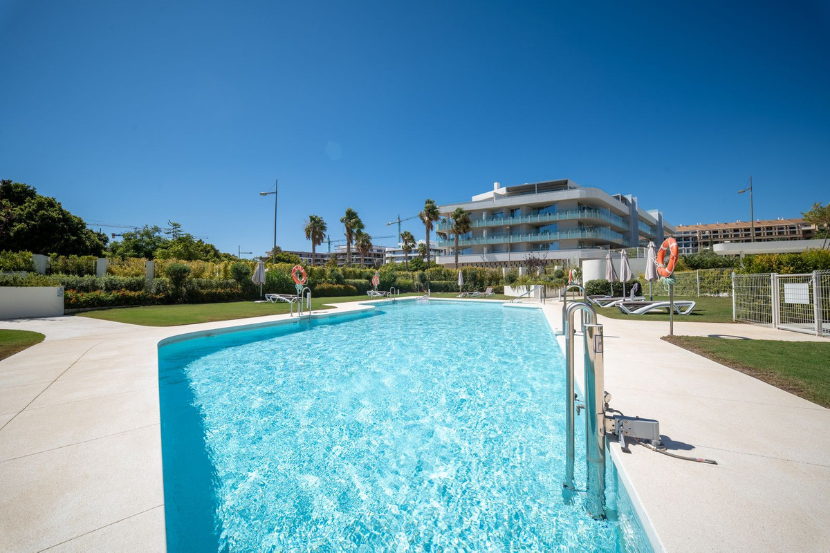 Se vende Apartamento Planta Media de 3 dormitorios en Costa Del Sol, Málaga, España