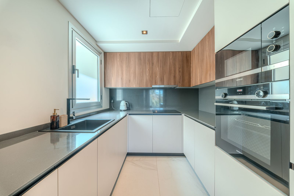 Se vende Apartamento Planta Media de 3 dormitorios en Costa Del Sol, Málaga, España