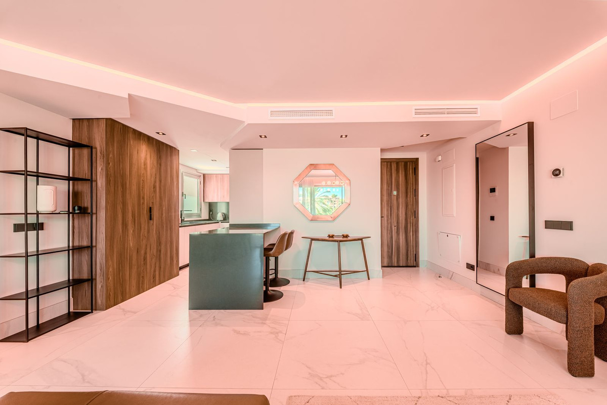 Se vende Apartamento Planta Media de 3 dormitorios en Costa Del Sol, Málaga, España
