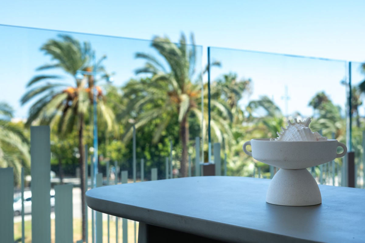 Se vende Apartamento Planta Media de 3 dormitorios en Costa Del Sol, Málaga, España