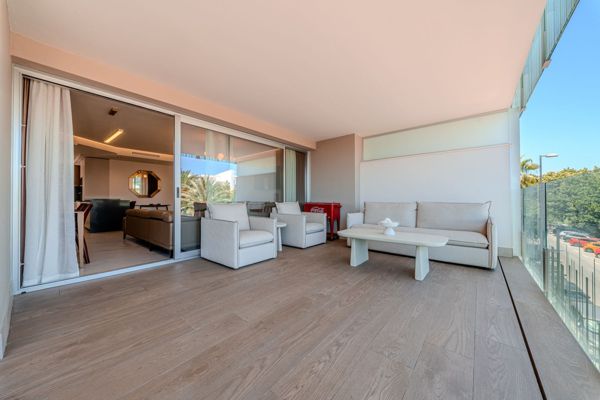 Se vende Apartamento Planta Media de 3 dormitorios en Costa Del Sol, Málaga, España
