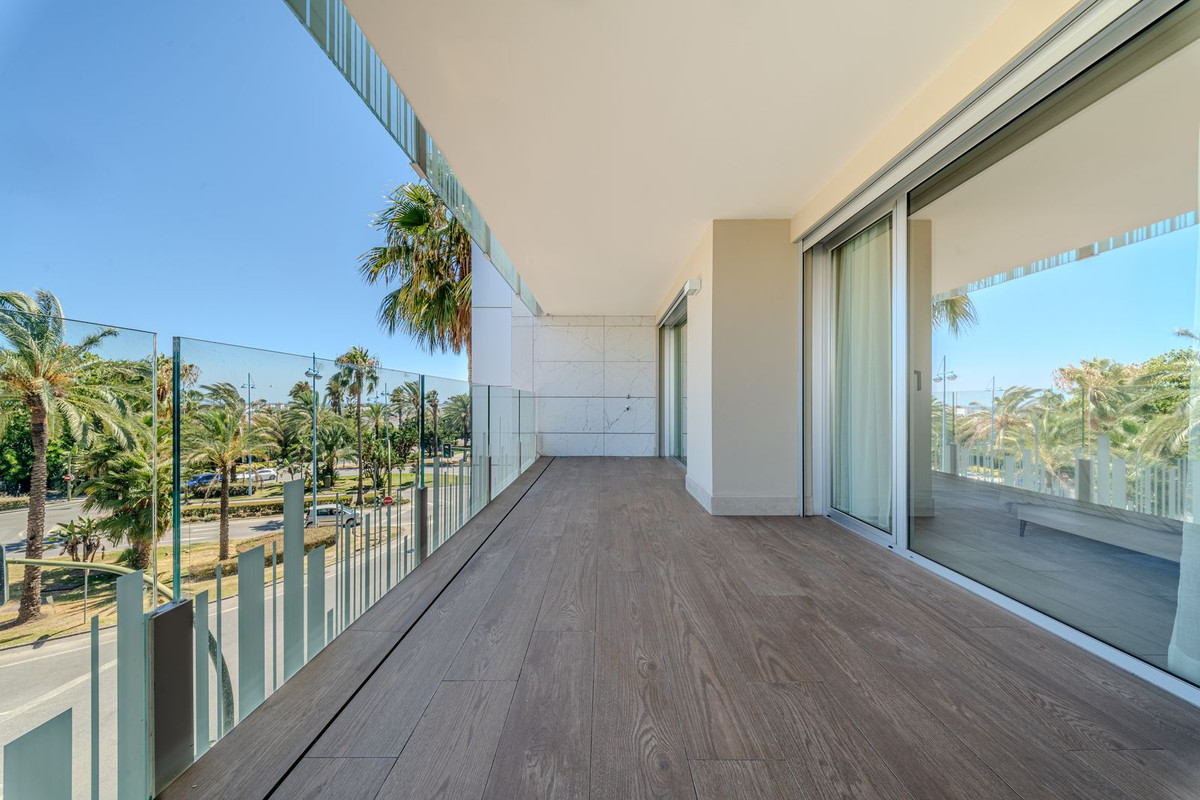 Se vende Apartamento Planta Media de 3 dormitorios en Costa Del Sol, Málaga, España