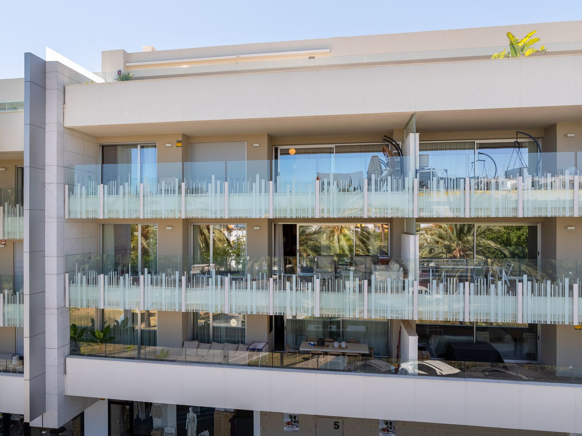 Se vende Apartamento Planta Media de 3 dormitorios en Costa Del Sol, Málaga, España