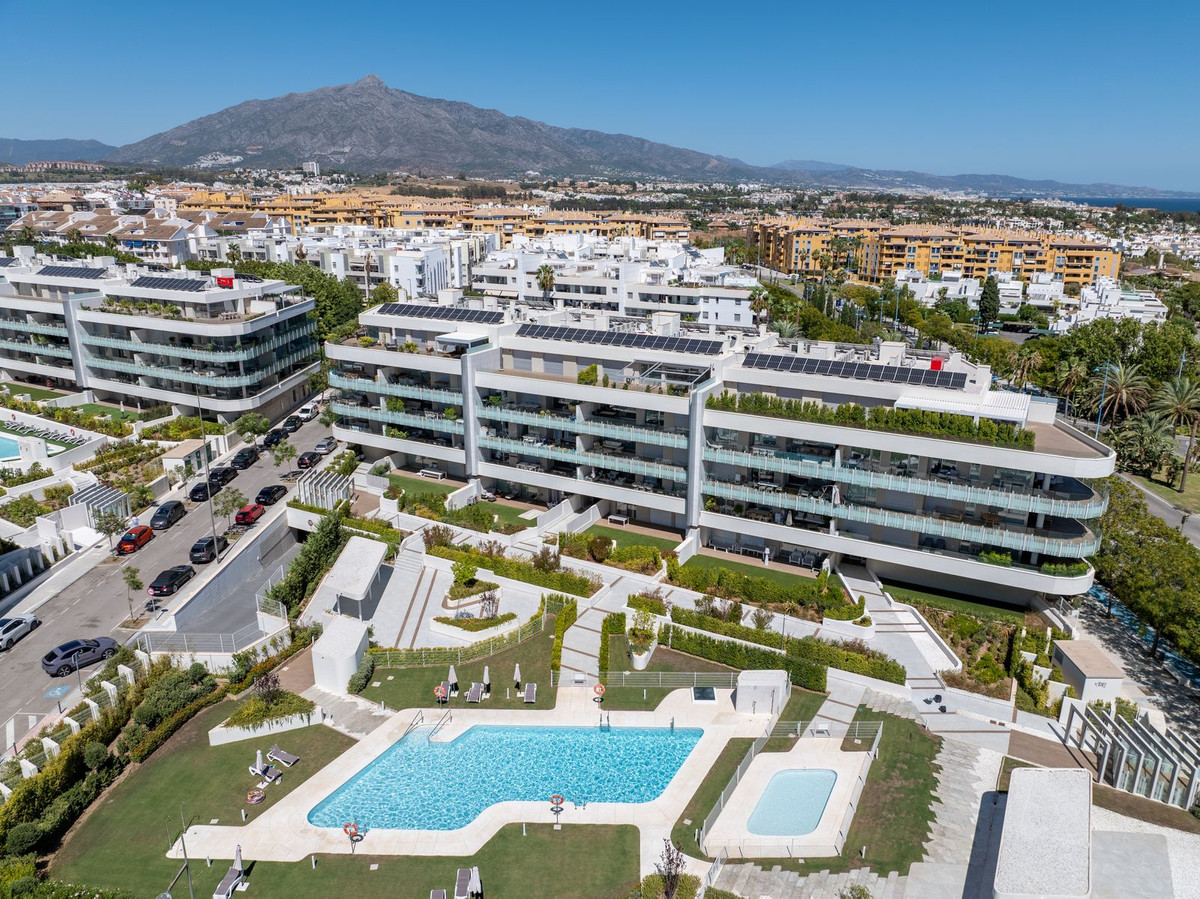 Se vende Apartamento Planta Media de 3 dormitorios en Costa Del Sol, Málaga, España