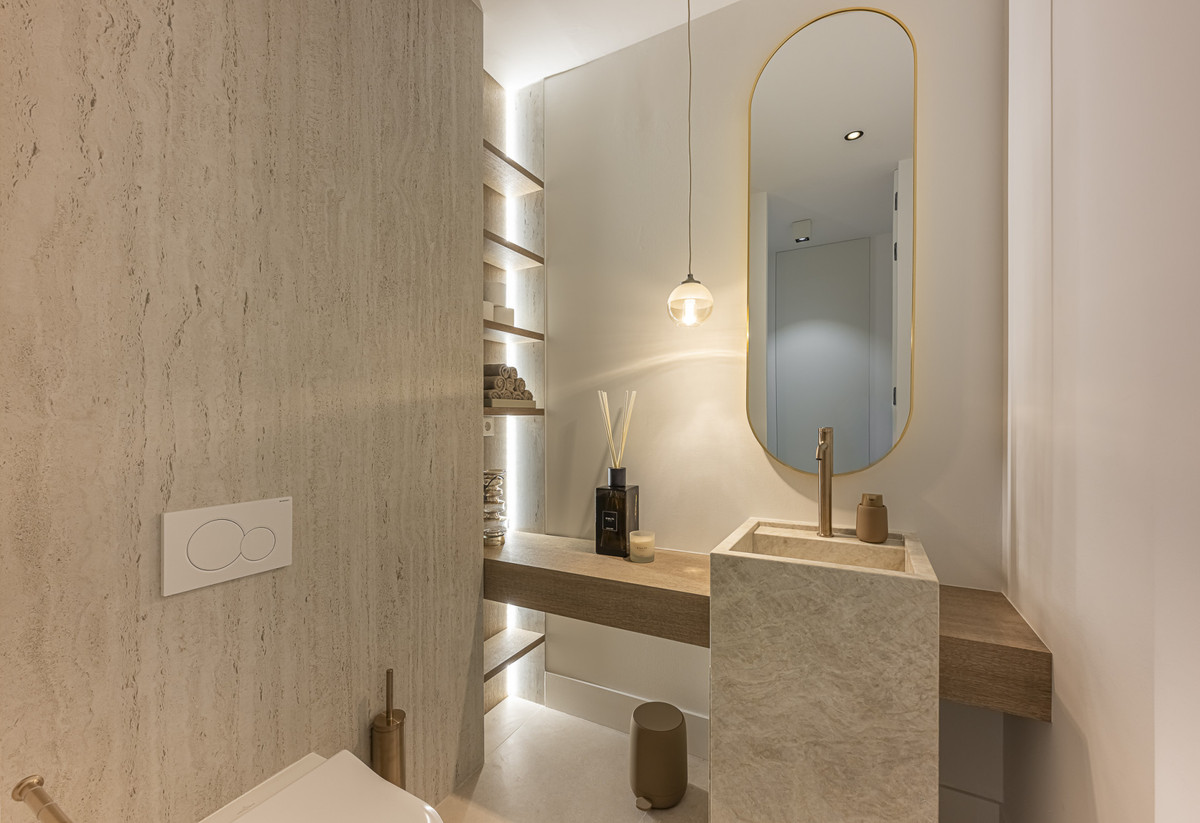 3 Bed Apartment for sale in The Golden Mile Costa Del Sol, Málaga, Spain
