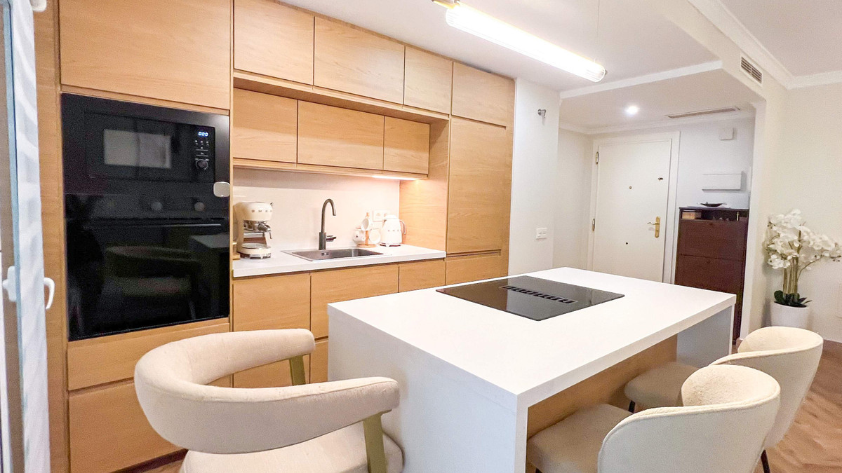 2 Bed Apartment for sale in Marbella Costa Del Sol, Málaga, Spain