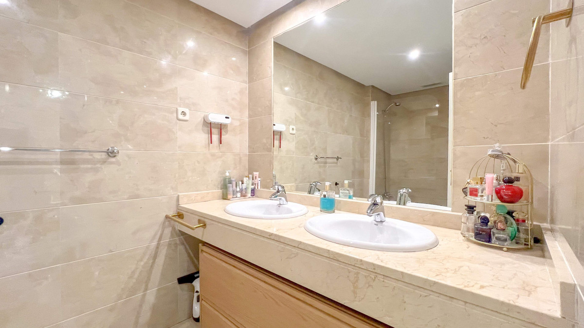 2 Bed Apartment for sale in Marbella Costa Del Sol, Málaga, Spain