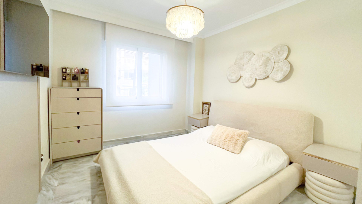 2 Bed Apartment for sale in Marbella Costa Del Sol, Málaga, Spain