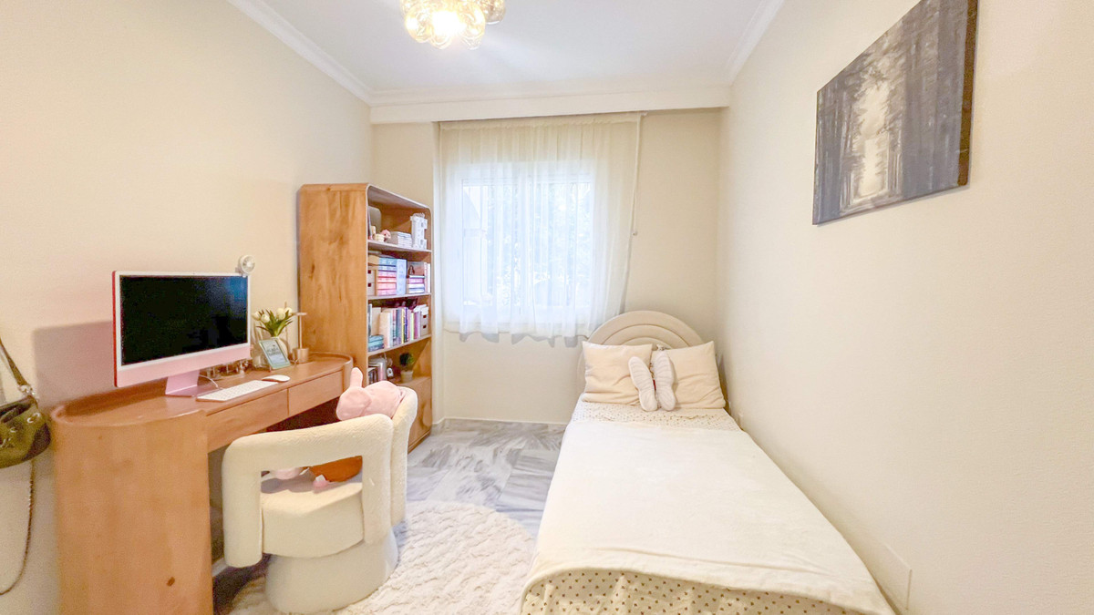 2 Bed Apartment for sale in Marbella Costa Del Sol, Málaga, Spain