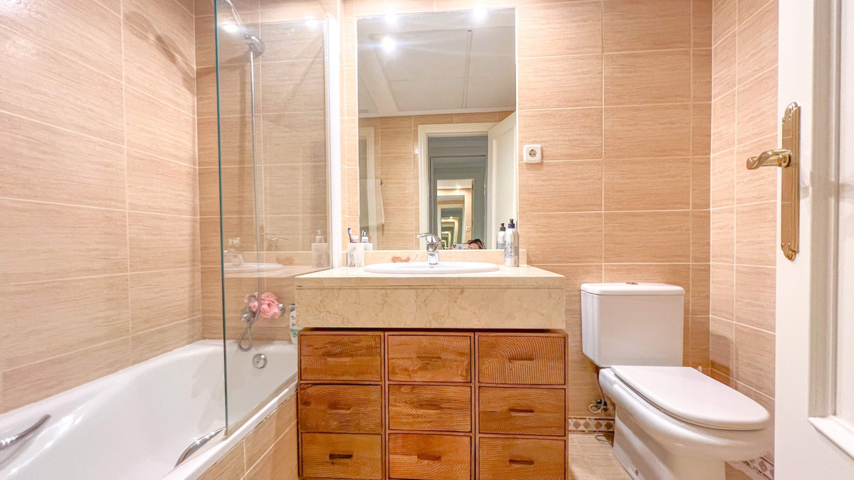 2 Bed Apartment for sale in Marbella Costa Del Sol, Málaga, Spain