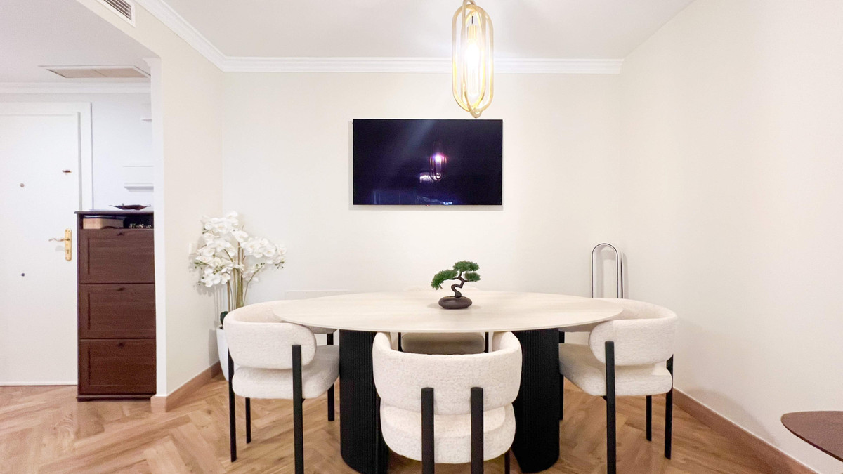 2 Bed Apartment for sale in Marbella Costa Del Sol, Málaga, Spain