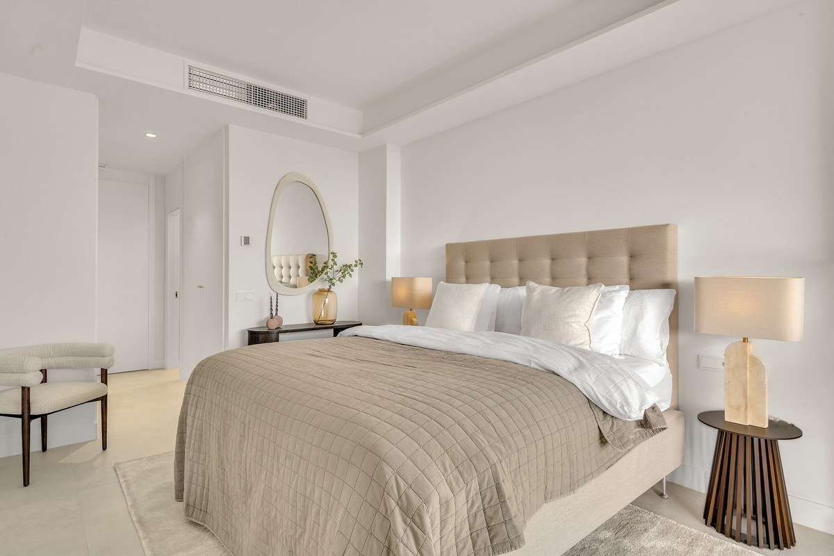 4 Bed Apartment for sale in Santa Clara Costa Del Sol, Málaga, Spain