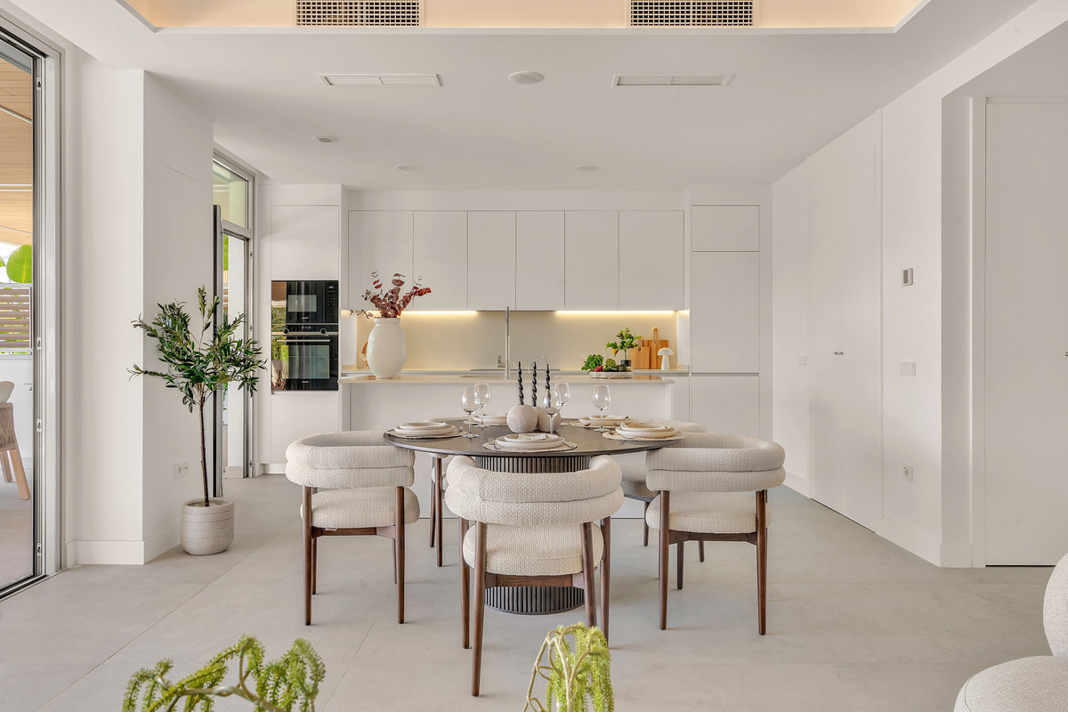 4 Bed Apartment for sale in Santa Clara Costa Del Sol, Málaga, Spain