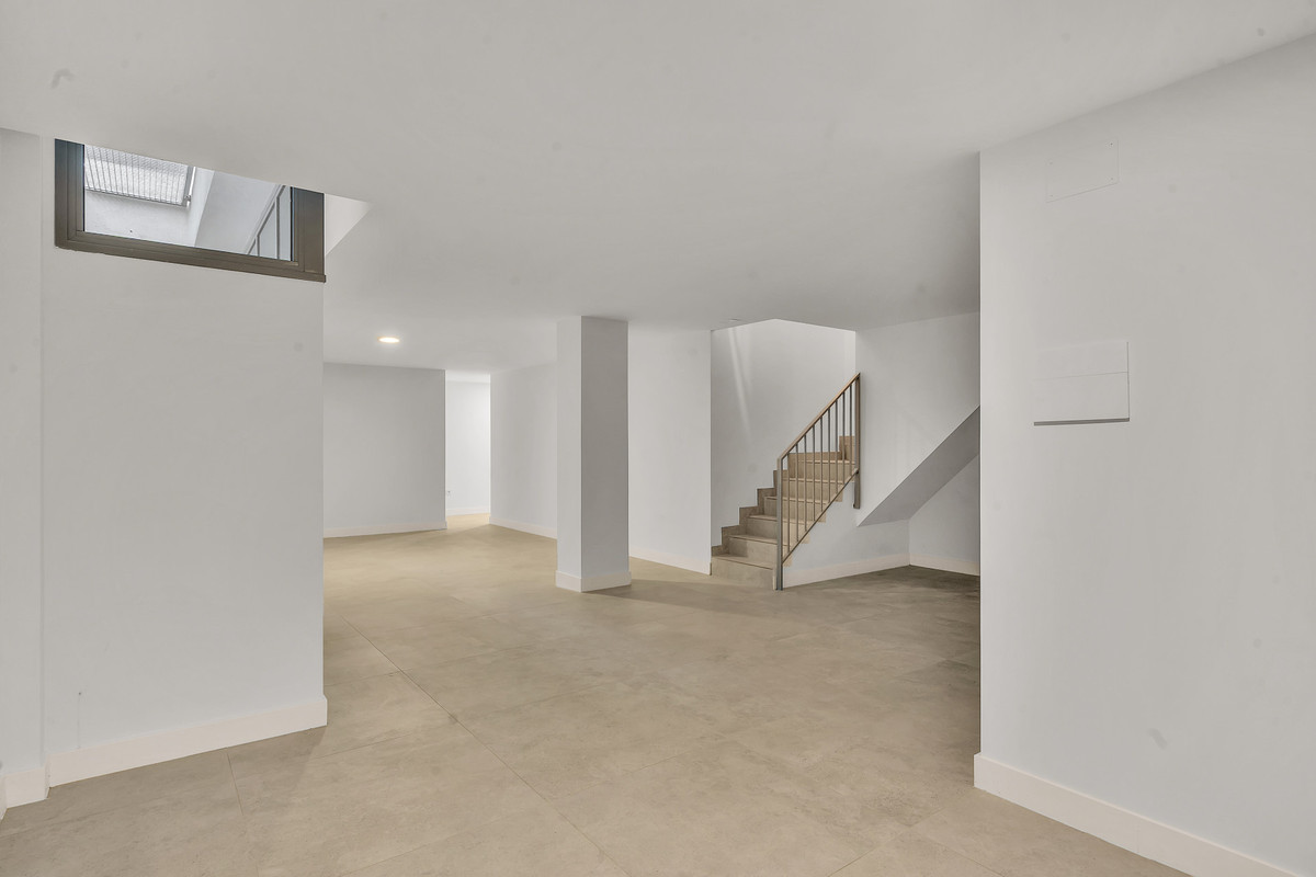 4 Bed Apartment for sale in Santa Clara Costa Del Sol, Málaga, Spain