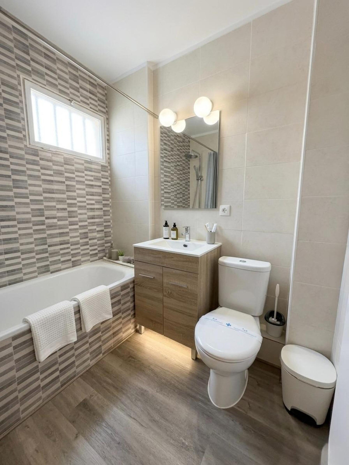 1 Bed Apartment for sale in Benalmadena Costa Costa Del Sol, Málaga, Spain