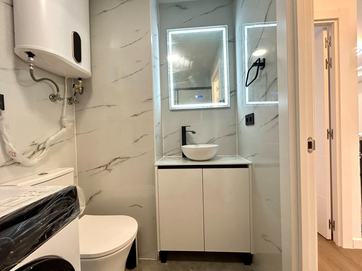 Se vende Apartamento Planta Media de 2 dormitorios en Costa Blanca, Alicante, España
