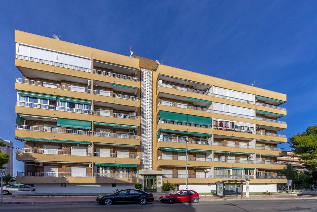 Se vende Apartamento Planta Media de 2 dormitorios en Costa Blanca, Alicante, España