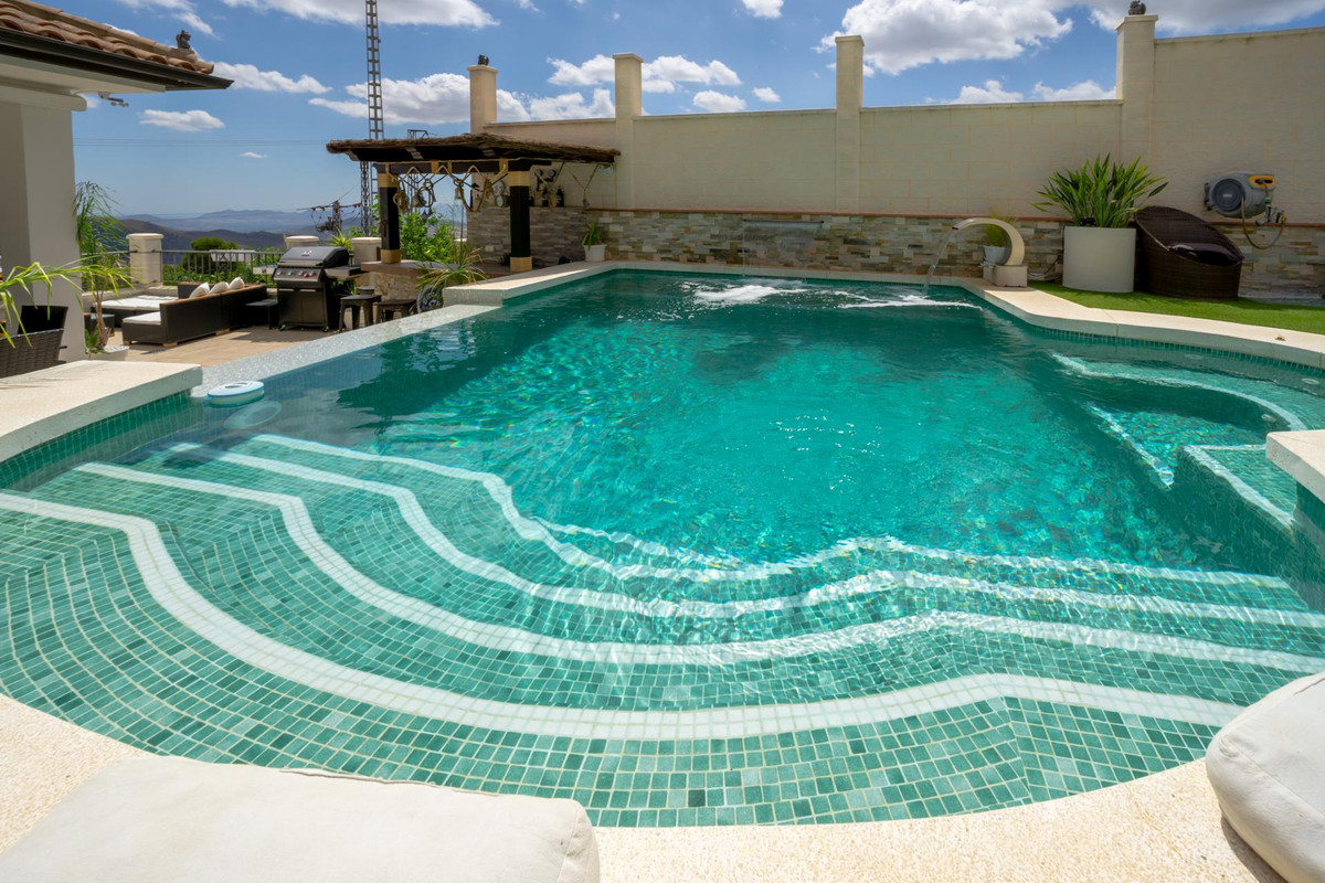 Se vende Villa - Chalet de 3 dormitorios en Costa Del Sol, Málaga, España