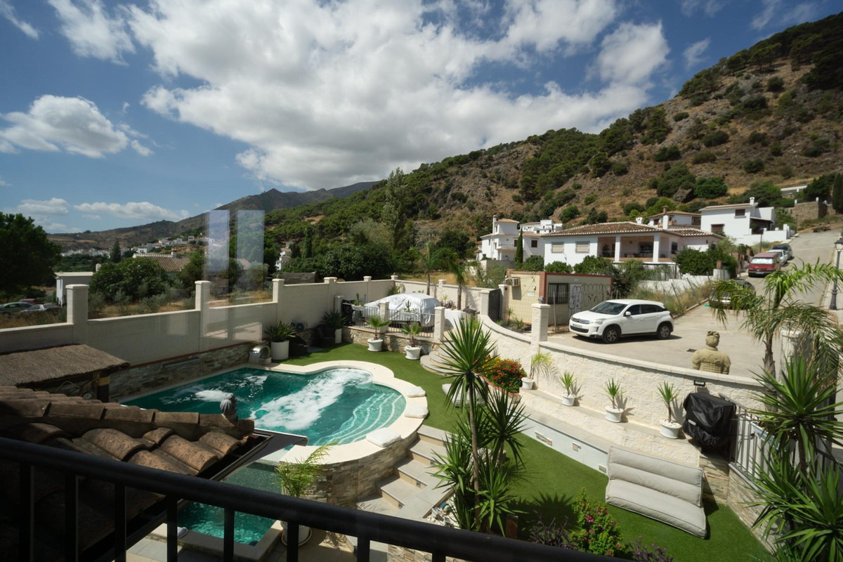 Se vende Villa - Chalet de 3 dormitorios en Costa Del Sol, Málaga, España