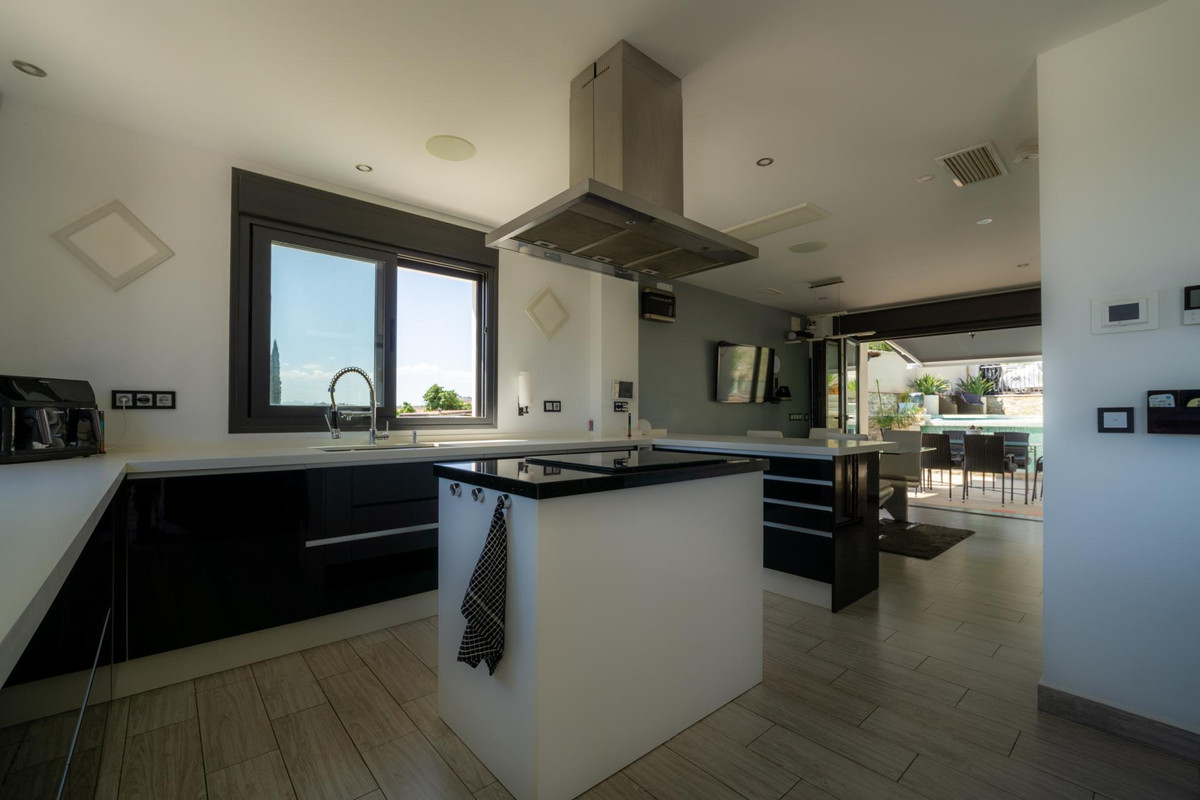 Se vende Villa - Chalet de 3 dormitorios en Costa Del Sol, Málaga, España