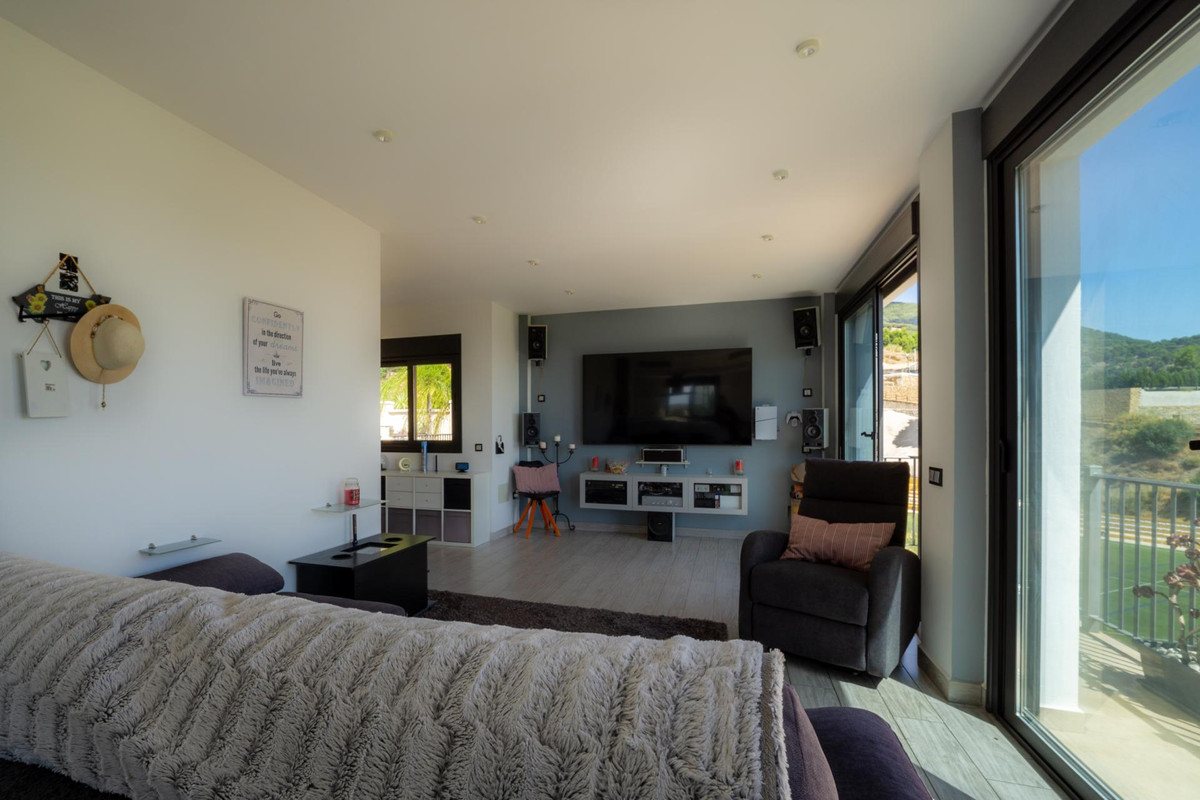 Se vende Villa - Chalet de 3 dormitorios en Costa Del Sol, Málaga, España