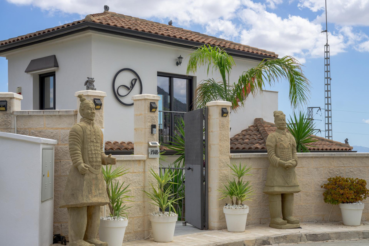 Se vende Villa - Chalet de 3 dormitorios en Costa Del Sol, Málaga, España