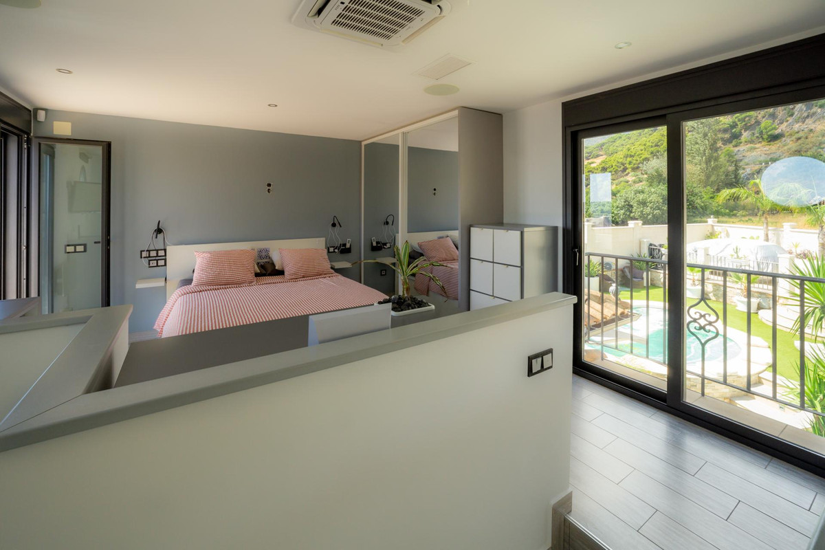 Se vende Villa - Chalet de 3 dormitorios en Costa Del Sol, Málaga, España
