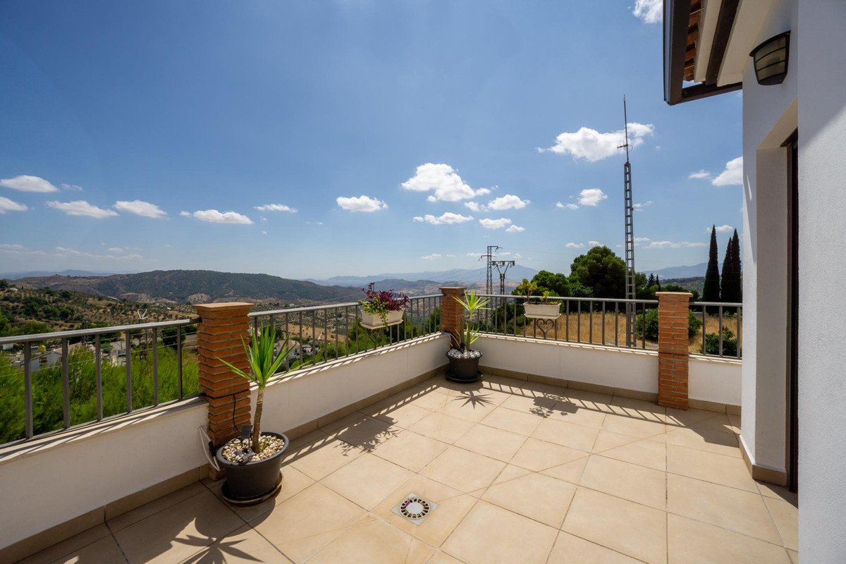 Se vende Villa - Chalet de 3 dormitorios en Costa Del Sol, Málaga, España