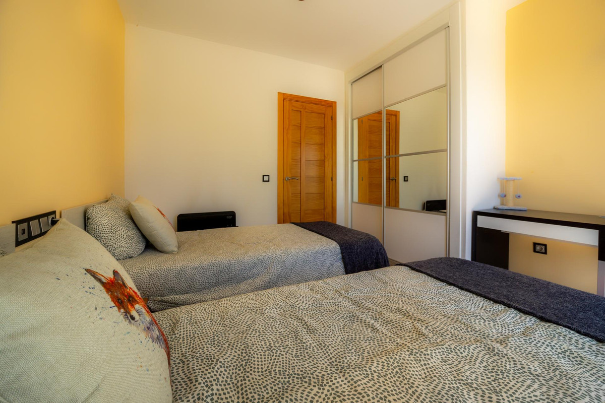 Se vende Villa - Chalet de 3 dormitorios en Costa Del Sol, Málaga, España