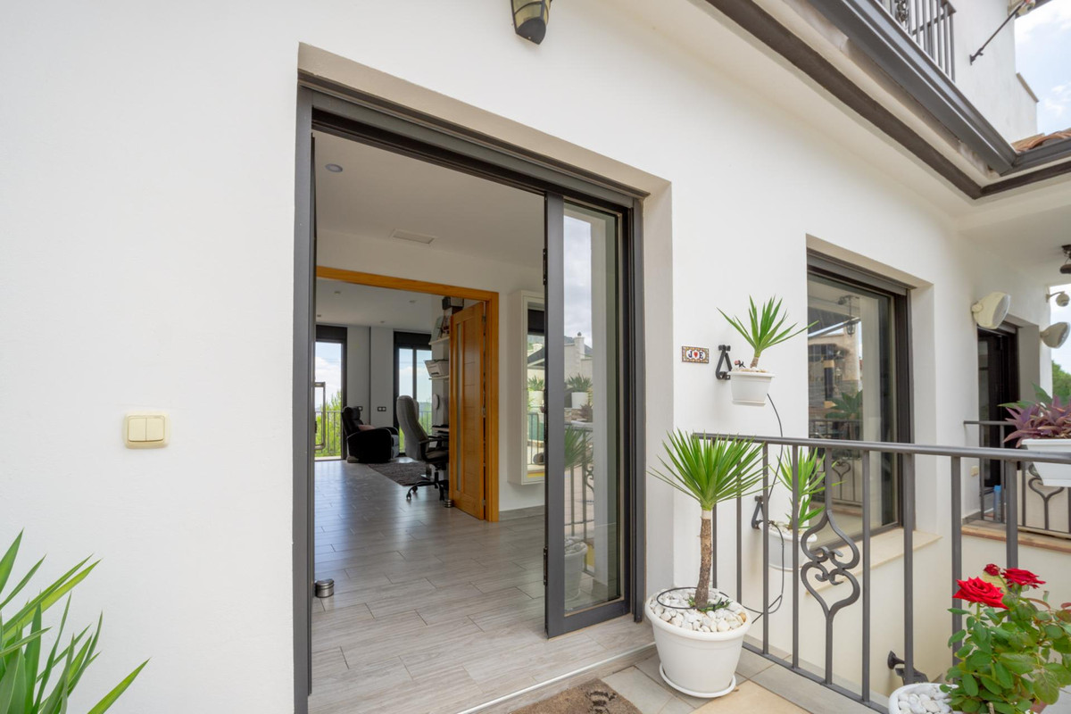 Se vende Villa - Chalet de 3 dormitorios en Costa Del Sol, Málaga, España