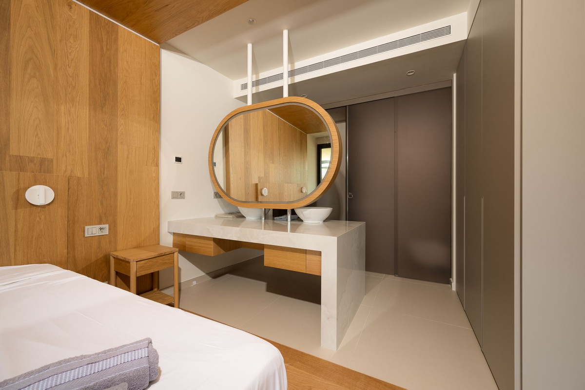 Se vende Apartamento Planta Media de 2 dormitorios en Costa Del Sol, Málaga, España