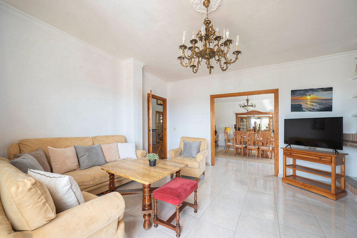 Se vende Villa - Chalet de 6 dormitorios en Costa Del Sol, Málaga, España