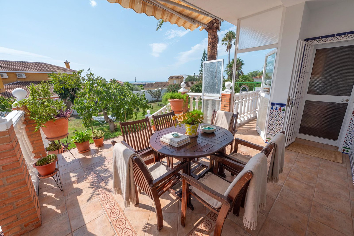 Se vende Villa - Chalet de 6 dormitorios en Costa Del Sol, Málaga, España